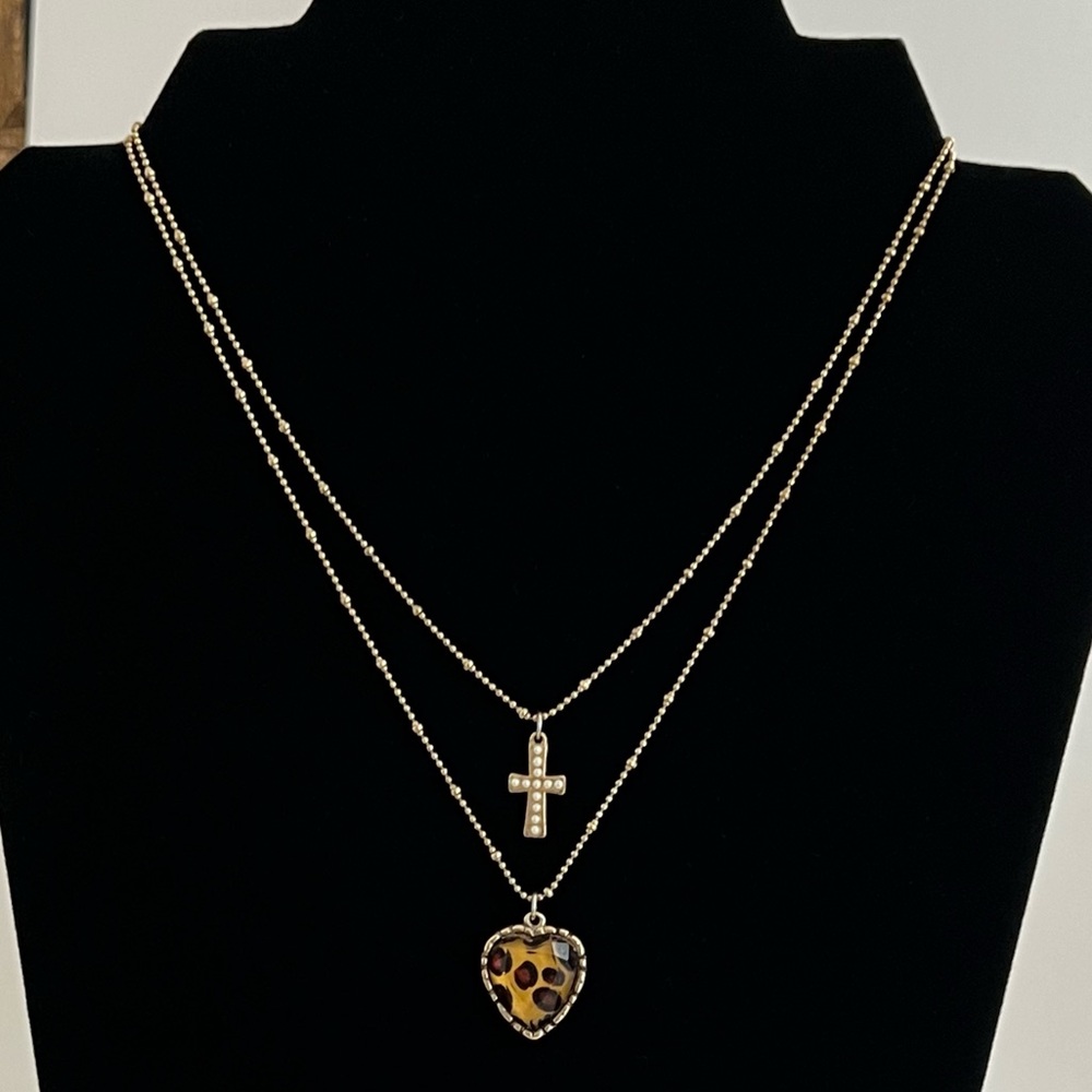 Betsey Johnson leopard heart and cross nec…
